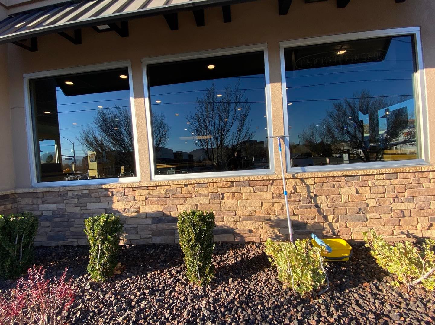 Commercial window cleaning